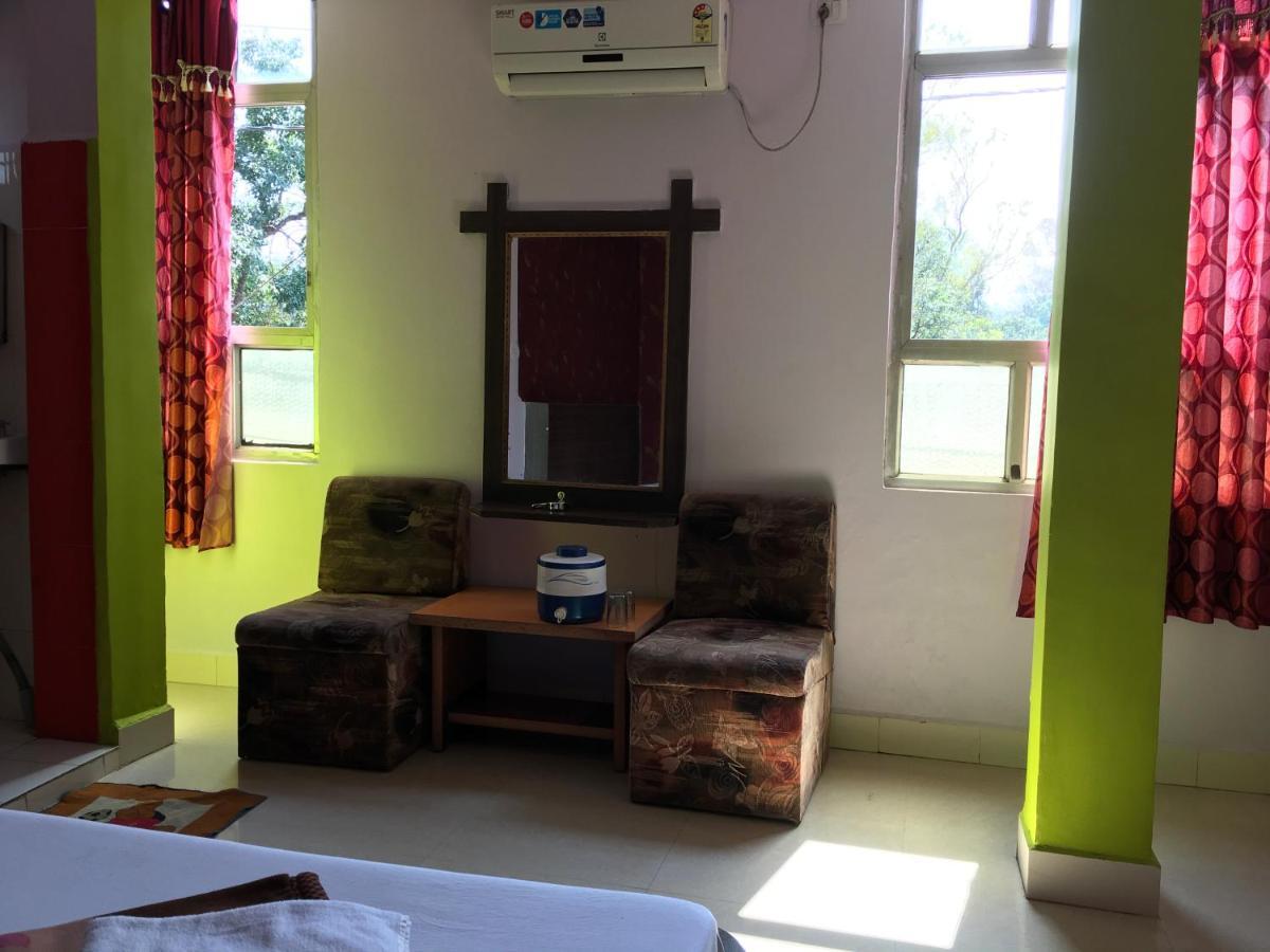 Hotel Rajvihar Pachmarhi Luaran gambar