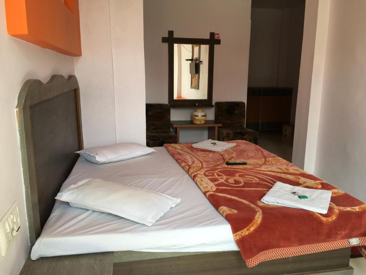 Hotel Rajvihar Pachmarhi Luaran gambar